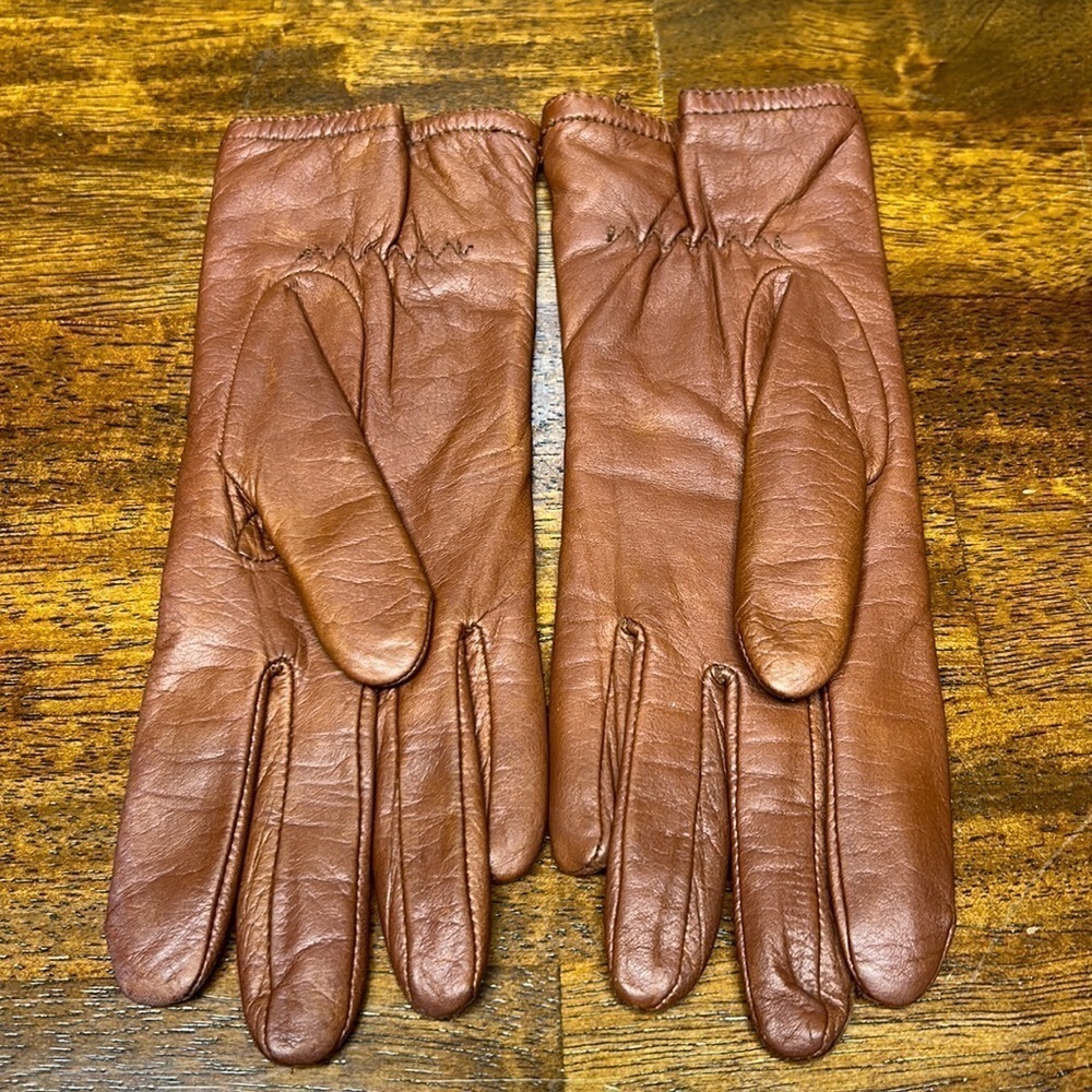 Grandoe genuine leather outer shell size Medium gloves chestnut color